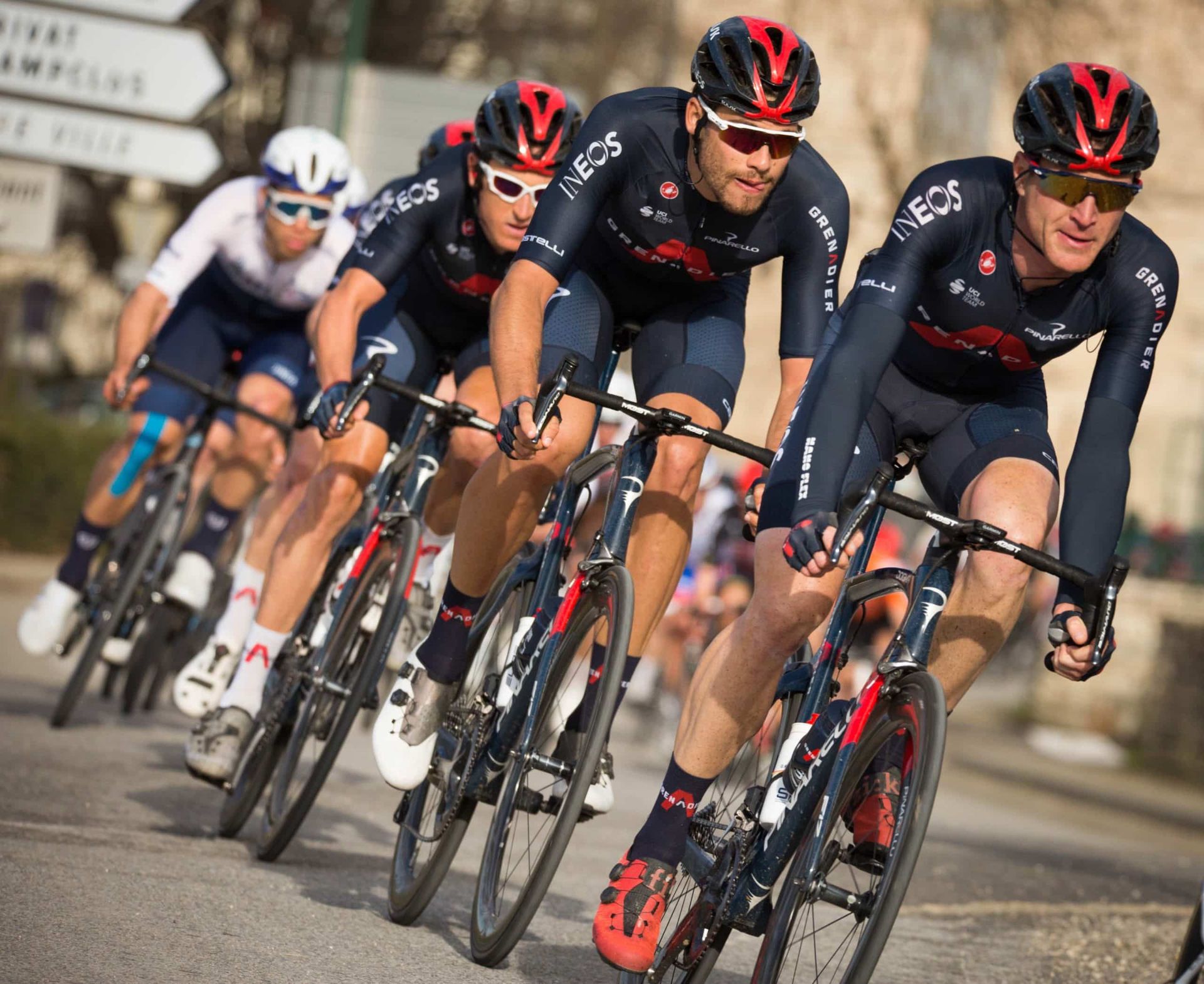 Échappée d’une équipe WorldTeam sur les routes du Gard